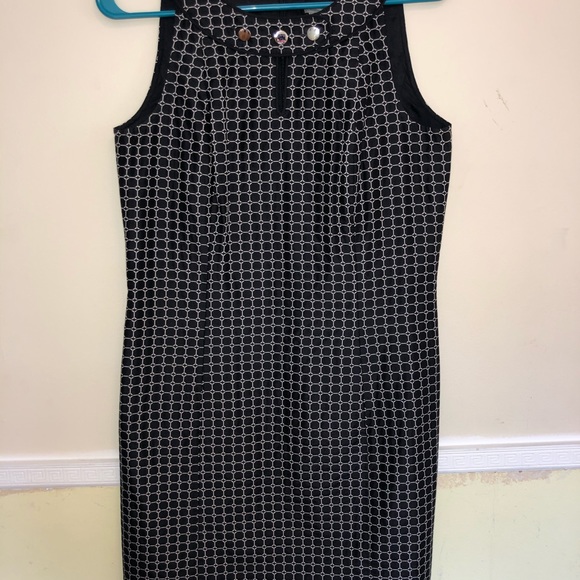 Ann Taylor Navy & White Print Sheath Dress Size 4 - Picture 7 of 7